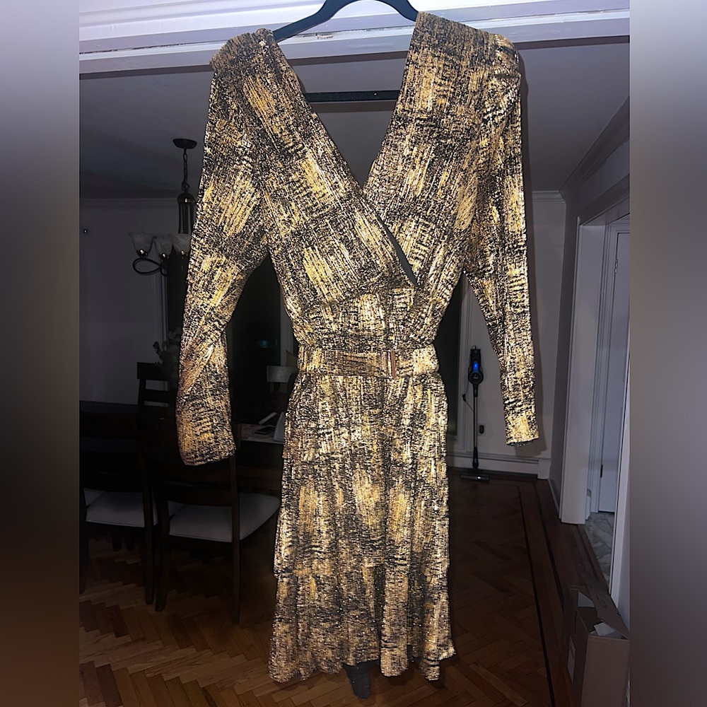 Elegant Gold and Black Women's Dress